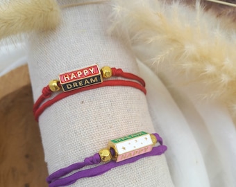 Bracciale HELENA / cordoncino di seta naturale / perlina con messaggio mantra HAPPY, DREAM / boho