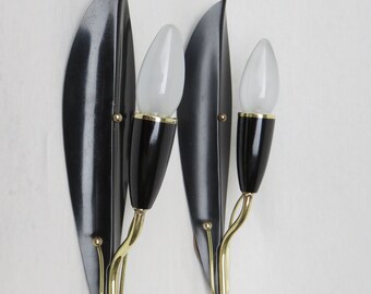 Noble pair of wall lamps, 50s, brass, bakelite, black
