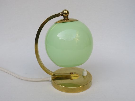 Nachttischleuchte, kleine Tischleuchte, Art Deco, Messing, grüner Glasschirm