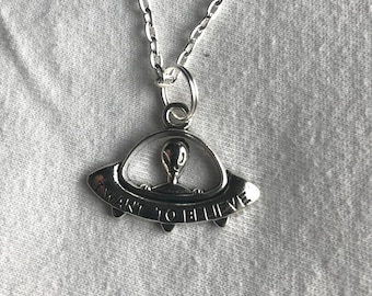 UFO Alien &#39;I Want to Believe&#39; silver necklace & pendent | emo goth cool fashion rock tattoo space ufo