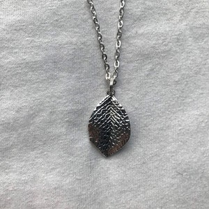 Leaf silver necklace & pendent | emo goth cool fashion rock tattoo