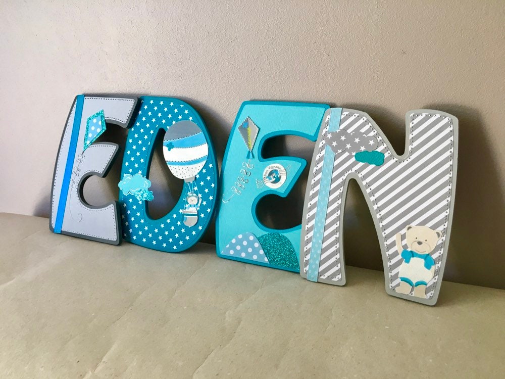 Plaque de Porte Prénom Lettres en Bois 15 cm Personnalisées - Thématique Lazare & Oscar | Taupe et T