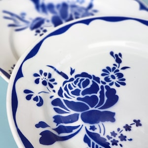 Antique iron earth plates diameter 23 cm - blue flower plates Lille Lunéville - French vintage