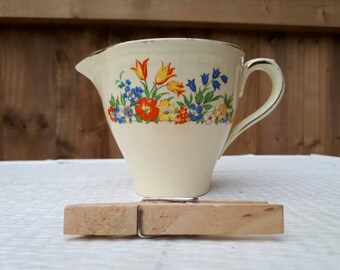 Pretty Alfred Meakin Art Deco "Marquis Shape Marigold" Jug