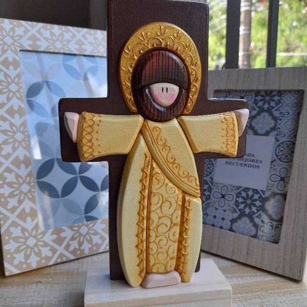 Hand-painted wooden Christ a sacred gift, Exquisite spiritual art, Jesus cross. Jesús en la cruz, Cristo en la cruz de madera pintada  mano