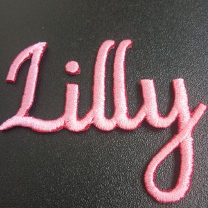 Individuell gesticktes Bügelbild Namen Patch: Personalisierte Jeansjacke