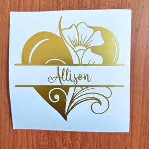 Gepersonaliseerde naam met hart bloem ontwerp vinyl sticker, aangepaste hart met bloem naam vinyl sticker voor laptop, geschenkdoos, kaarten, auto, enz
