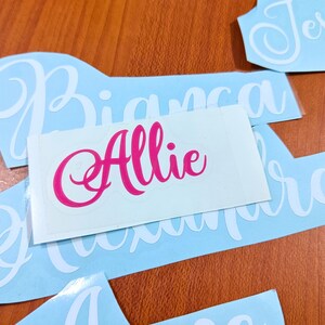 Decalcomania in vinile con nome personalizzato, decalcomania del nome della sposa, decalcomania della decorazione del matrimonio, decalcomania per laptop, bottiglia d'acqua, bicchiere di vino, decalcomania per auto, confezione regalo ecc.