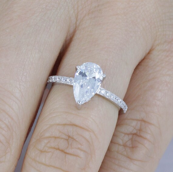 Round Shape 1.75 Ct Cubic Zirconia Bridal Ring Set In 925 Sterling Silver Round Shape 1.75 Ct Cubic Zirconia Bridal Ring Set In 925 Sterling Silver
