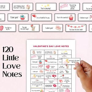 Op de afbeelding: Een verzameling van 120 kleine liefdesbriefjes met verschillende romantische zinnen en illustraties. De briefjes bevatten zinnen als "Ik hou van je!" en "Je bent geweldig!" met afbeeldingen van harten, teddyberen en cupcakes. De woorden "Valentine's Day Love Notes" zijn ook zichtbaar.