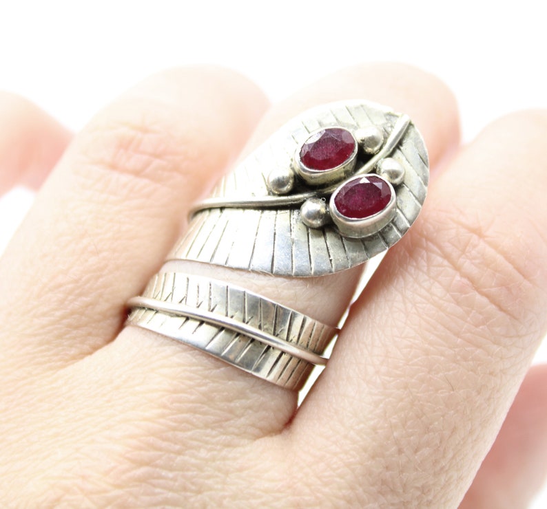 Adjustable Vintage Floral decoration Sterling Silver 925 Snake Ring with Rubies