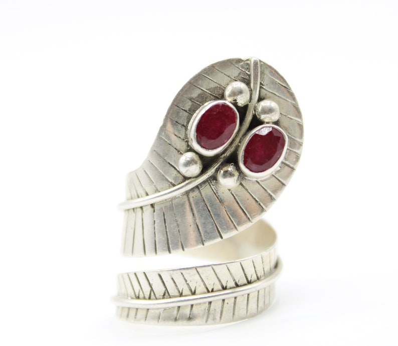 Adjustable Vintage Floral decoration Sterling Silver 925 Snake Ring with Rubies