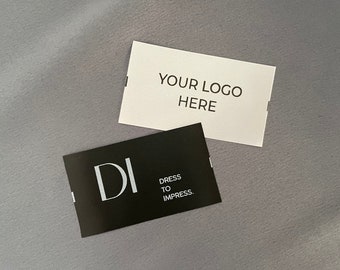 Etiquetas de satén para coser en negro, blanco o crema, etiquetas de costura con logotipo personalizado en tamaño 1 1/2 pulg. x 2 3/4 pulg. (40 mm x 70 mm)
