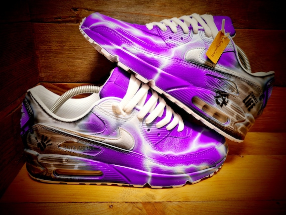 purple nike air kicks