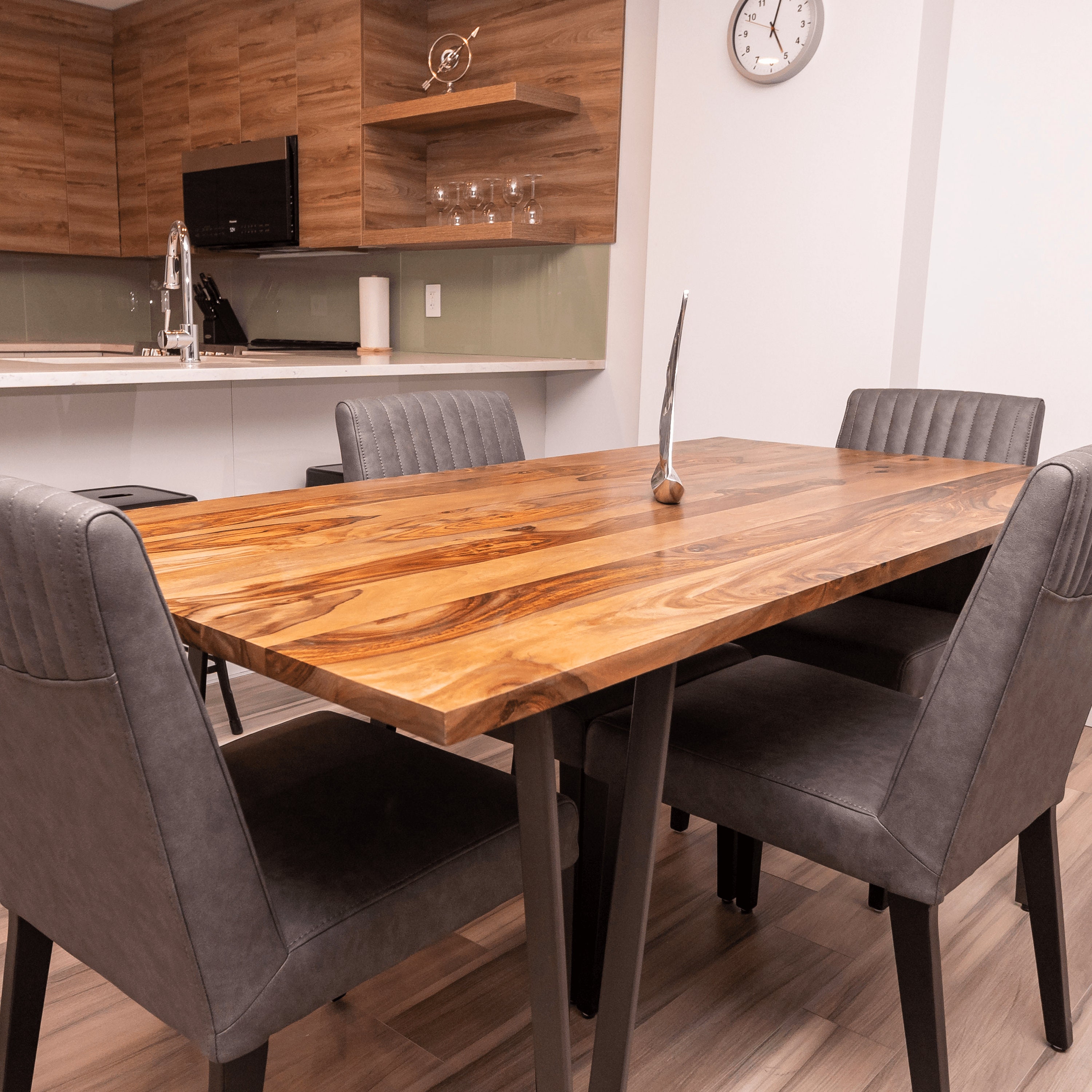 Casasuarez Sheesham Table