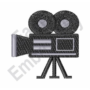 Op de afbeelding: Een zwarte en grijze vintage-stijl filmcamera met twee ronde lenzen en een statief.