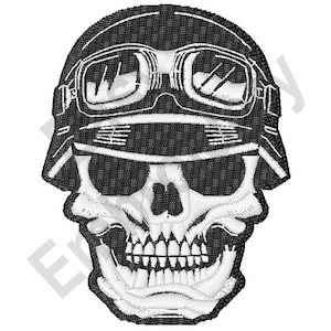 Puede incluir: Parche bordado en blanco y negro de una calavera con casco y gafas.