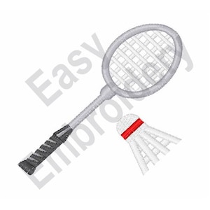 Puede incluir: Diseño bordado de bádminton, con una raqueta gris con mango negro y un volante blanco con una banda roja. Ideal para proyectos de bordado con temática deportiva.