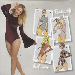K&ouml;nnte beinhalten: F&uuml;nf verschiedene Bodysuit-Stile werden in diesem Bild gezeigt. Die Bodysuits sind alle lang&auml;rmelig und haben unterschiedliche Ausschnitte und &Auml;rmelformen. Der Text "Bodysuits that work" ist ebenfalls im Bild enthalten.