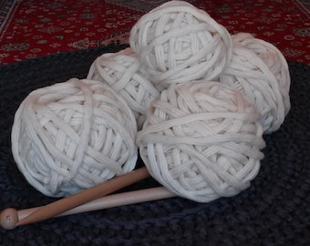 Organic XXL knitting wool, pure virgin merino wool XXL, large ball of organic XXL roving wool for knitting, pure ecru merino wool - 200 g - 30 m