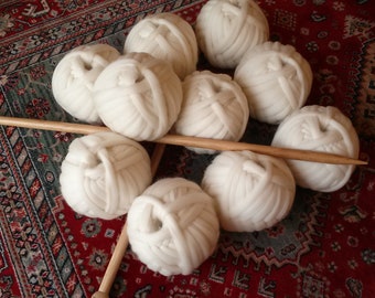 XXL knitting yarn, XXL roving wool, 100% organic pure virgin wool, GOTS certified, organic super bulky yarn, 200 g, 50 m (7.1 oz 54.7 yd).