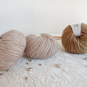 Lana vergine merino lavorata a maglia, gomitolo di lana fantasia in lana vergine merino, lana vergine merino, 50 g, 110 m. immagine 1