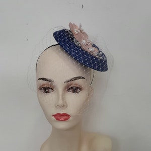 Retro fascinator wedding veil in midnight blue and pink, in sisal, Milady fleurs model, custom made item, custom made item image 1