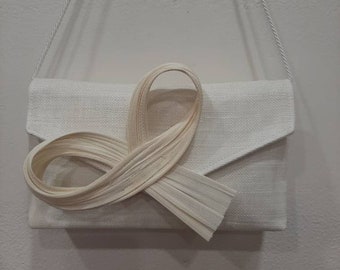 Pochette mariage en sisal blanc cassé et noeud blanc cassé amovible, mariage-cérémonie, article fabriqué sur mesure,  custom made item