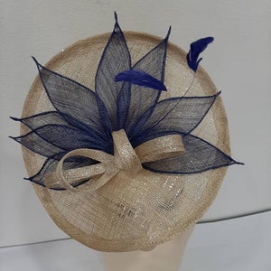 Bibi mariage feuilles bleu nuit, base naturel lamé argent, modèle Feuilles, article fabriqué sur mesure, custom made item image 4