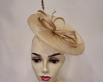 Natural gold lamé fascinator, in sisal and feathers, wedding-ceremony, "Arabesques chic" model, custom made item, custom made item