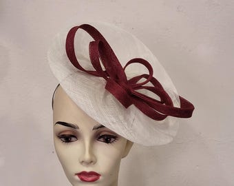 Off-white and burgundy sisal fascinator, for weddings, cocktails, and ceremonies, "Arabesque Chic" model, custom-made item