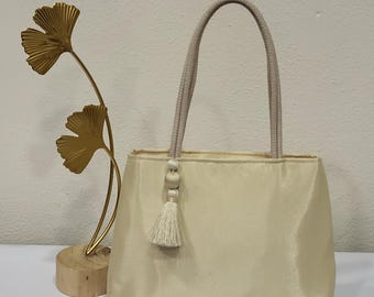 Light natural silk "Lady" bag, perfect for weddings, ceremonies, and cocktail parties. Custom-made item.