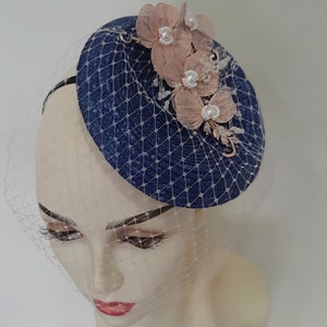 Retro fascinator wedding veil in midnight blue and pink, in sisal, Milady fleurs model, custom made item, custom made item image 7