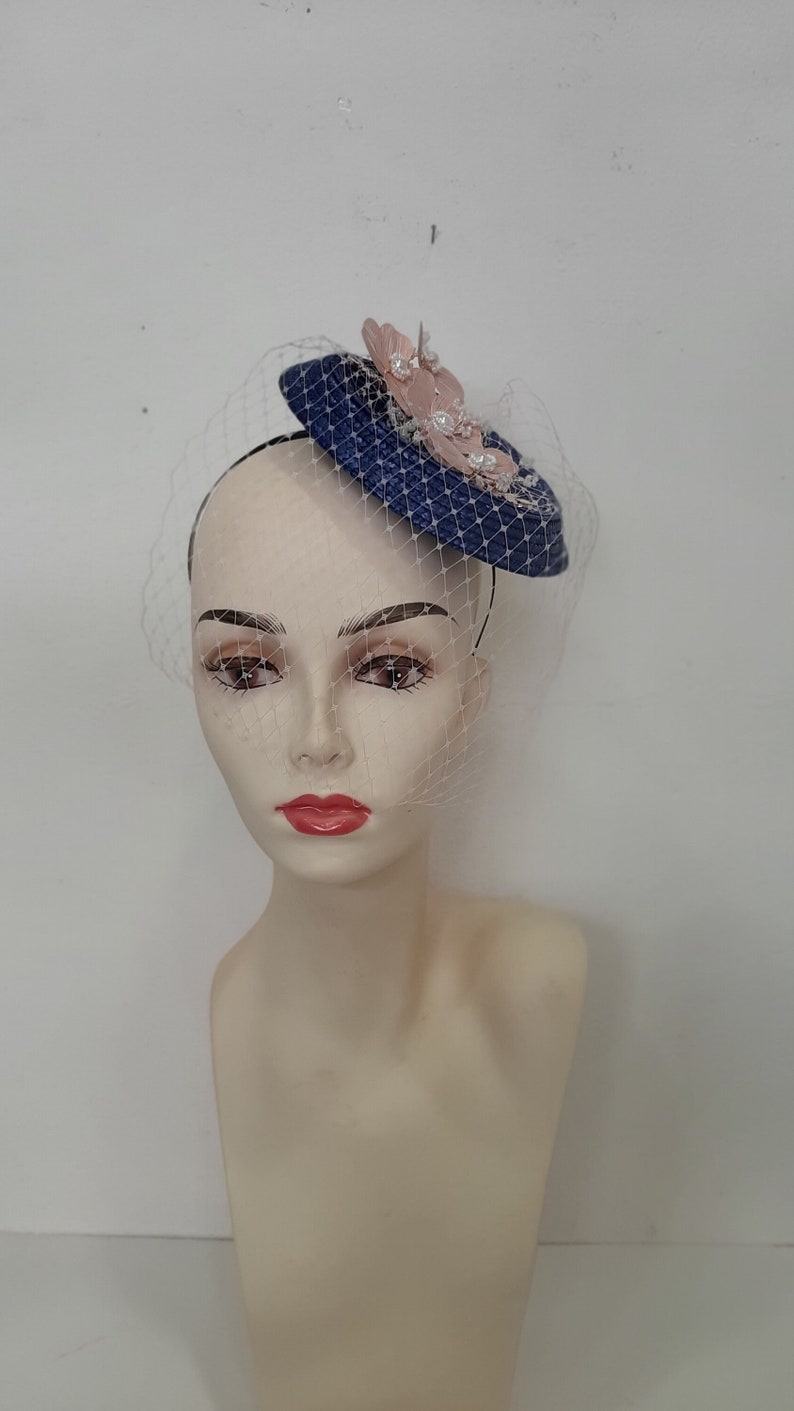 Retro fascinator wedding veil in midnight blue and pink, in sisal, Milady fleurs model, custom made item, custom made item image 1