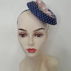 Retro fascinator wedding veil in midnight blue and pink, in sisal, Milady fleurs model, custom made item, custom made item image 2