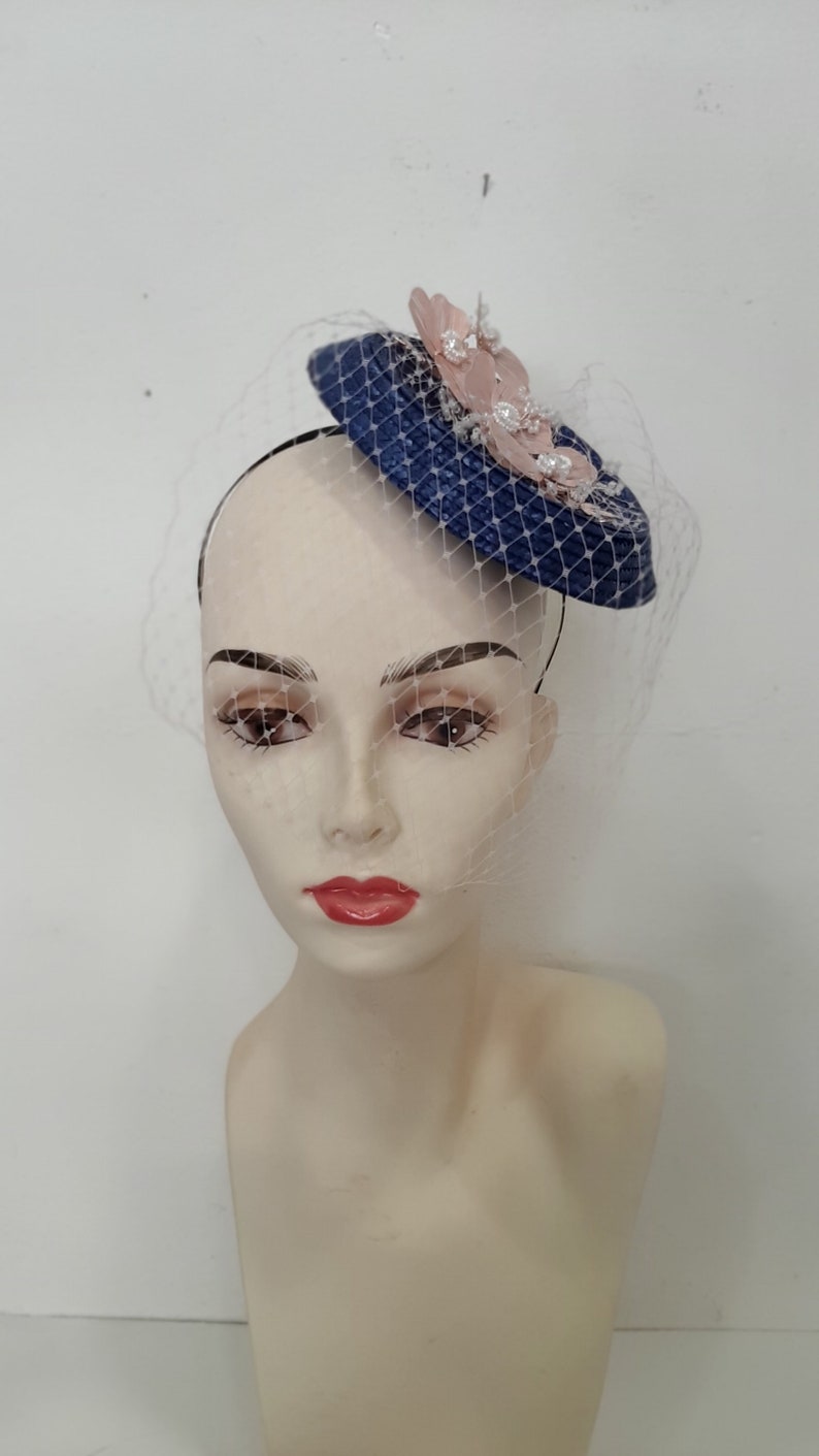 Retro fascinator wedding veil in midnight blue and pink, in sisal, Milady fleurs model, custom made item, custom made item image 2