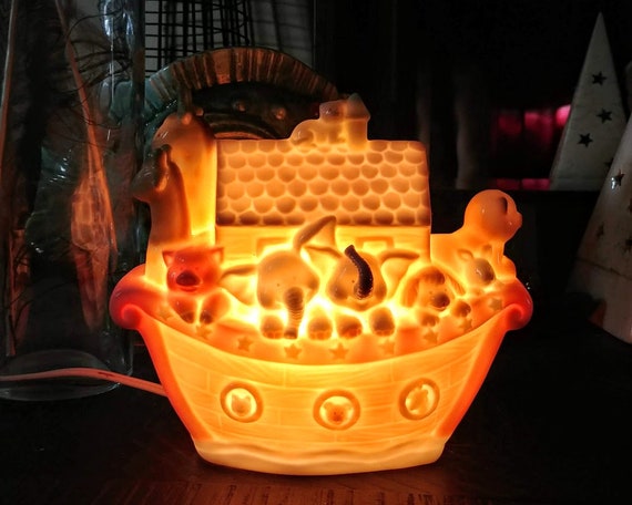 noah's ark nursery lamp
