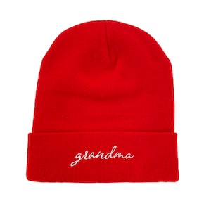Oma Geborduurde Beanie Mom Wintermuts