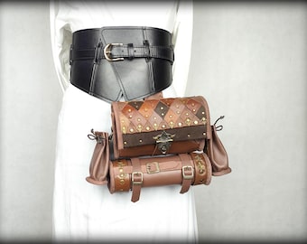 Riñonera de cuero hecha a mano para LARP: Bolsa de brujo alquimista con tubo y bolsillos.