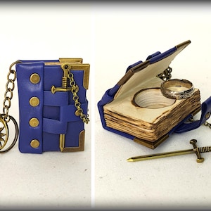 Buch Ringbox, Geheimfach Miniaturbuch, Celestial Fantasy Ringbox, Sun & Moon, Mini Lederbuch Schlüsselanhänger, Schneller Versand per Kurier