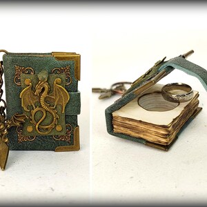 Boîte à bagues livre, livre miniature à compartiment secret, boîte à bagues fantaisie, livre creux, mini porte-clés livre en cuir, expédition rapide par transporteur