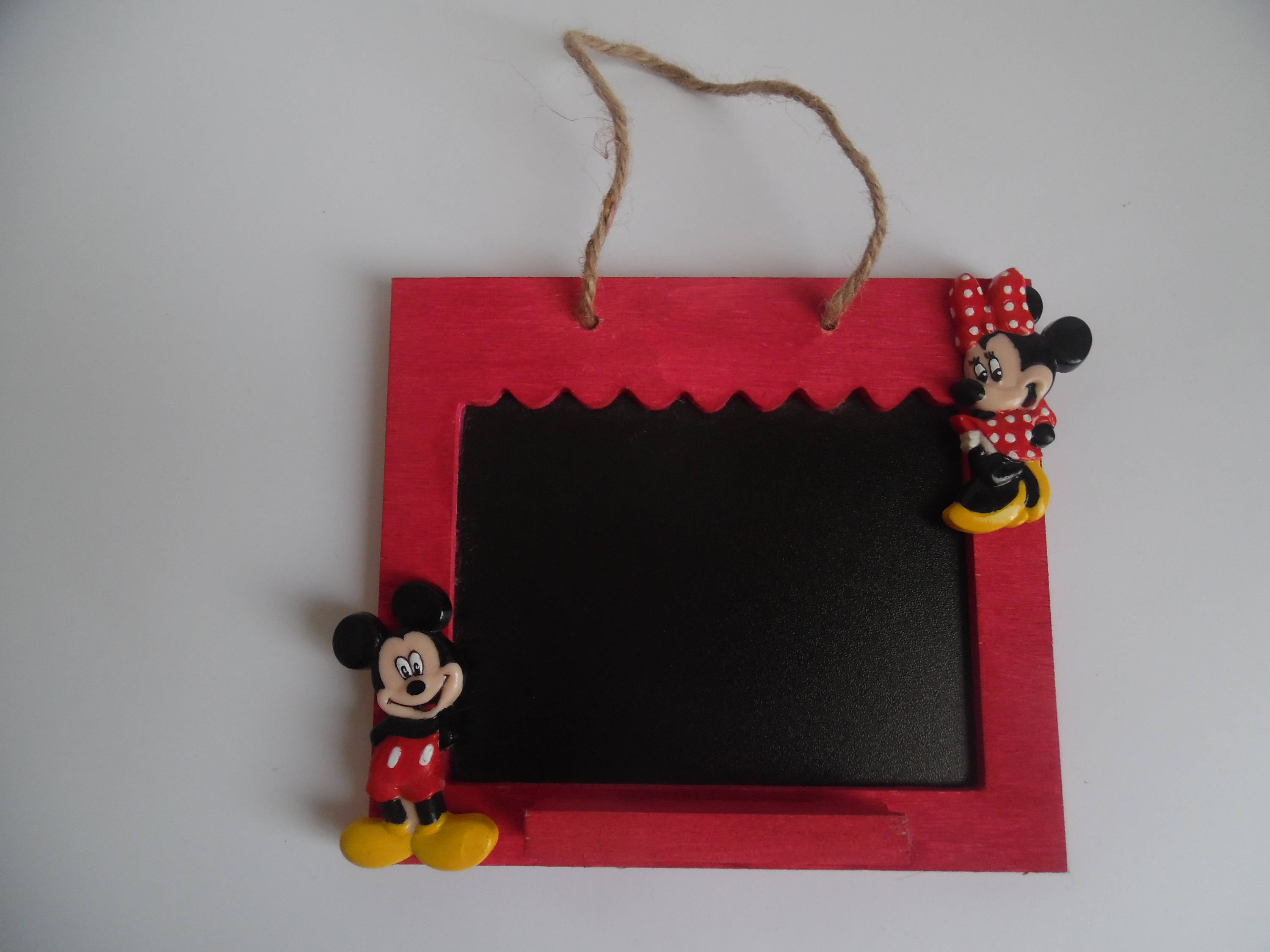 Ardoise à Suspendre Bois Rouge Décors Mickey/ Minnie Fimo
