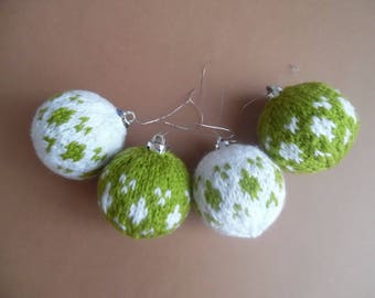 Lot de 4 boules de noël tricot blanc et vert