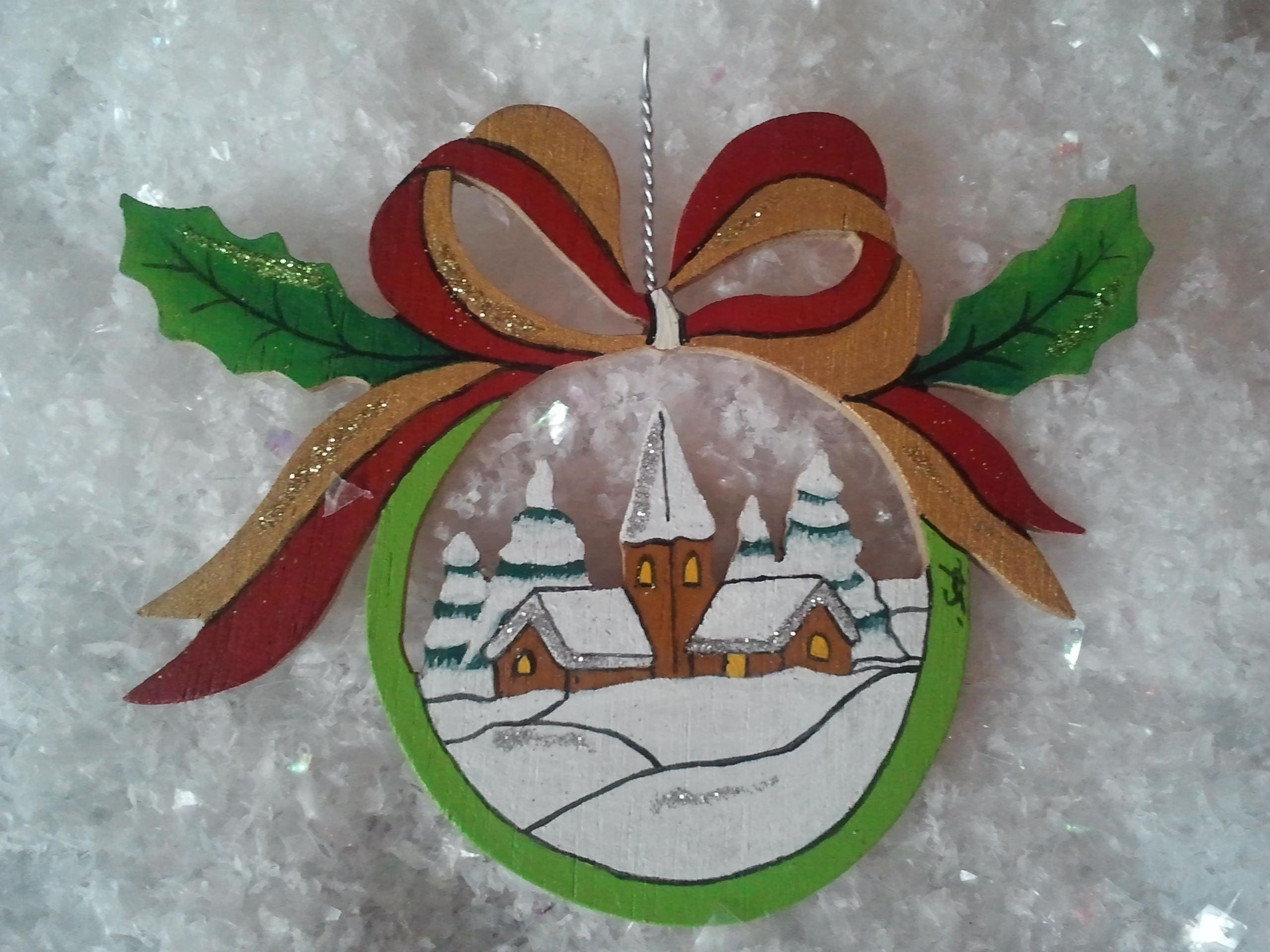 Suspension Boule de Noël Village Enneigé