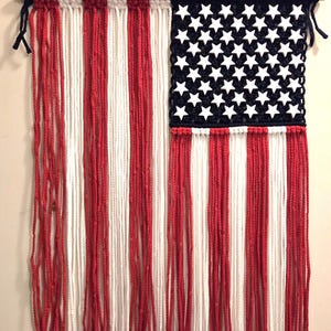 Macrame USA American Flag Wall Hanging with 50 wooden stars and 13 stripes