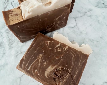 Savon à la bière entièrement naturel fabriqué à la main, barre de stout à l'avoine pour hommes, barre de savon végétalien artisanal fait main, cadeau de savon à la bière