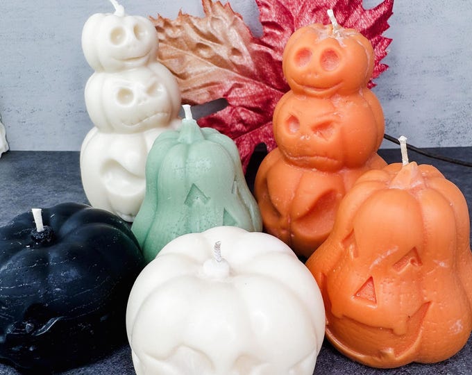 Spooky Pumpkins Beeswax Pillar Candle – Scented Beeswax Candle, Fall Home Décor, Hand-Poured Natural Halloween Candle.