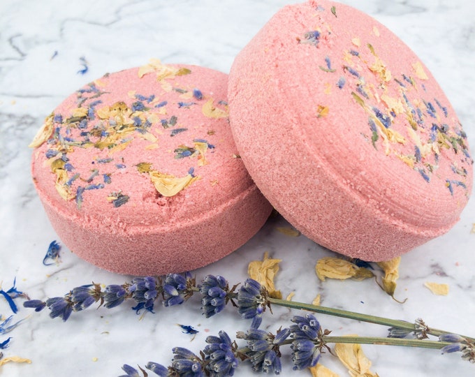 Natural Lavender Bath Bombs, Large Bath Fizzy, Relaxing Bath soak with Sea salt, Floral Bath Bombs, Eco Friendly Gift for mom, Friend Gift