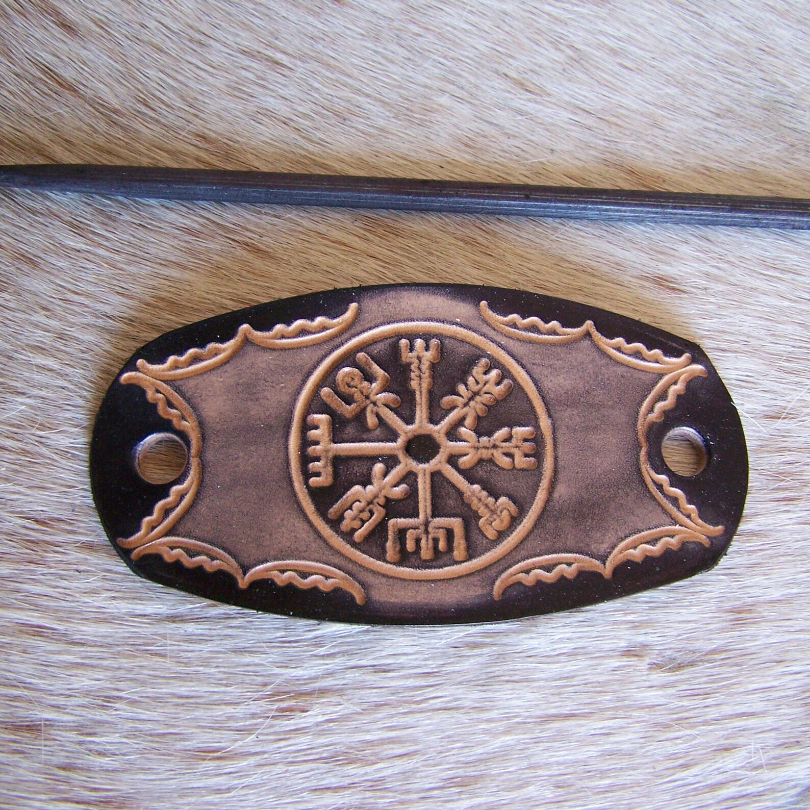 Graues und schwarzes Leder-Barrette Vegvisir Wikinger Runes | Etsy