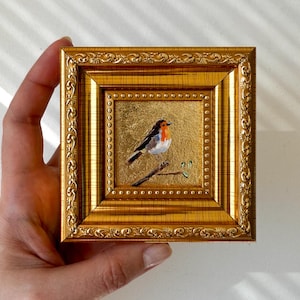 Pintura al óleo en miniatura de petirrojo enmarcada original 2x2 con pan de oro Pintura pequeña Arte de petirrojo Pintura al óleo original Arte de pájaro de cocina pequeño